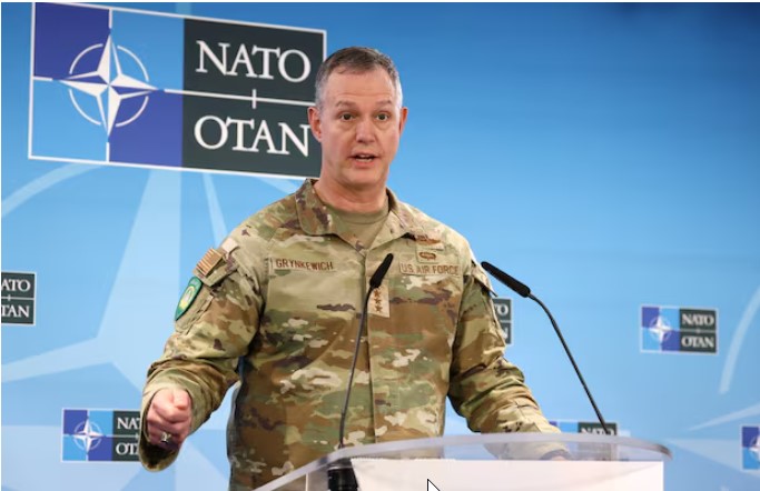 NATO ristrukturon komandën për të forcuar sigurinë në veri