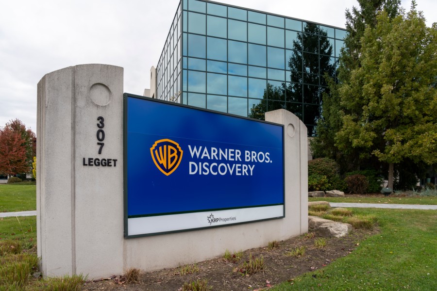 Rivalitet i fortë  Paramount kundër Netflix për Warner Brothers Discovery