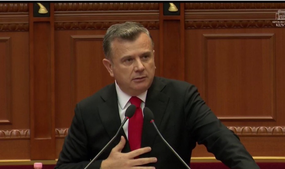 Balla reagon pas protestës së PD së  Sali  nuk e djeg dot më Shqipërinë