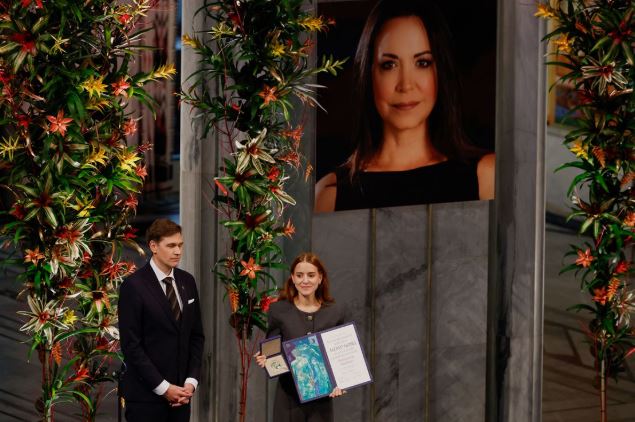 Nobeli për Paqen  e bija e Maria Corina Machado merr çmimin në vend të së ëmës