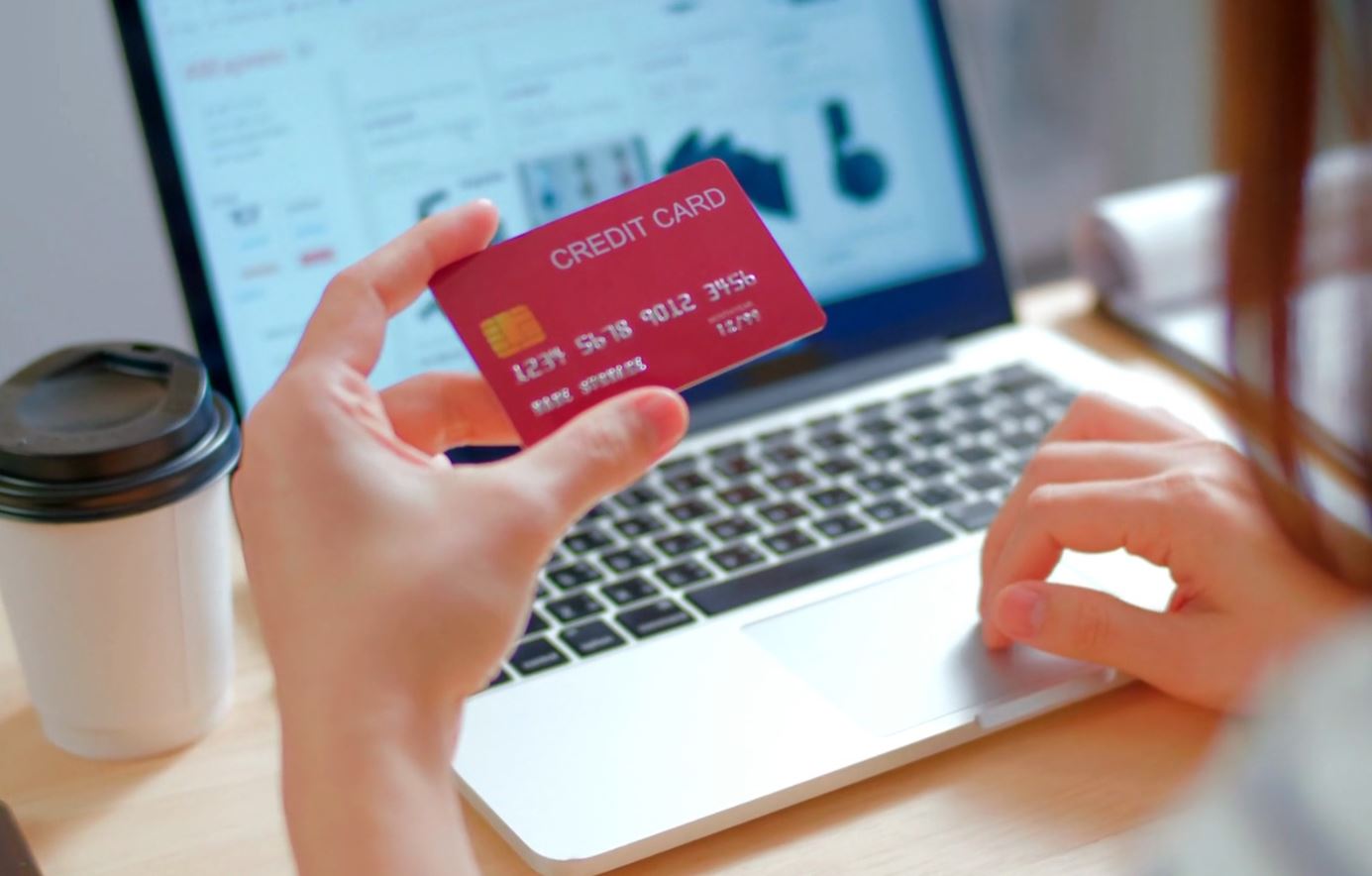 Barometri  50  e bizneseve japin ryshfet në administratë  rritje në 2025