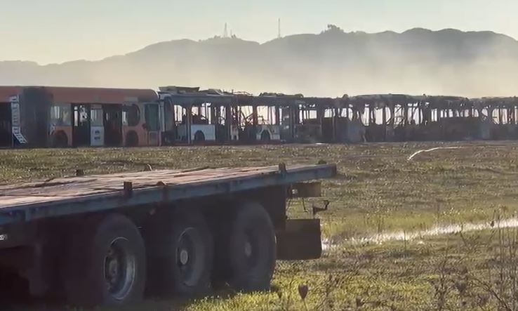 Djegia e autobusëve në Durrës  zjarrfikësi zbulon detaje  Mbetet dhe alternativa të ketë qenë e qëllimshme