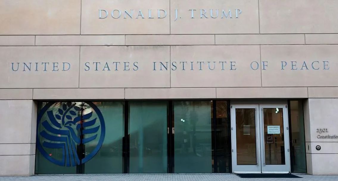 Departamenti i Shtetit riemëron Institutin Amerikan të Paqes  shtohet emri i Trump