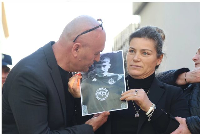 Autori i vrasjes u dënua me 16 vite burg  reagon familja e Martin Canit