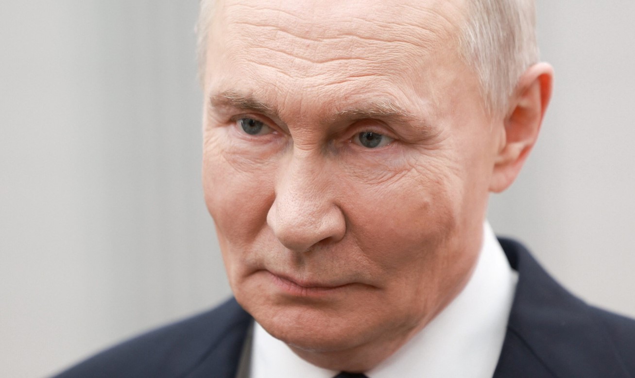 Putin kërcënon Ukrainën  Tërhiquni ose do ta pushtojmë Donbasin me forcë