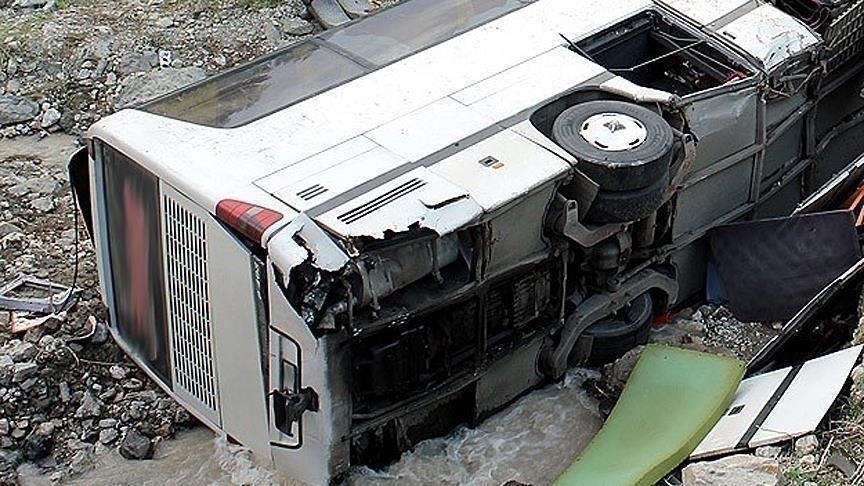 16 të vdekur dhe 18 të plagosur në një aksident me autobus në Indonezi