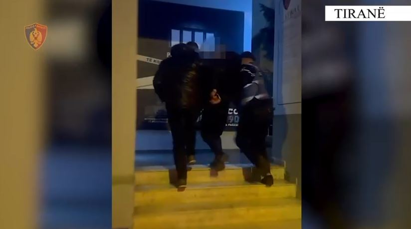 Sekuestrohet 1 5 kg lëndë narkotike e ardhur nga Kanadaja  arrestohet 23 vjeçari