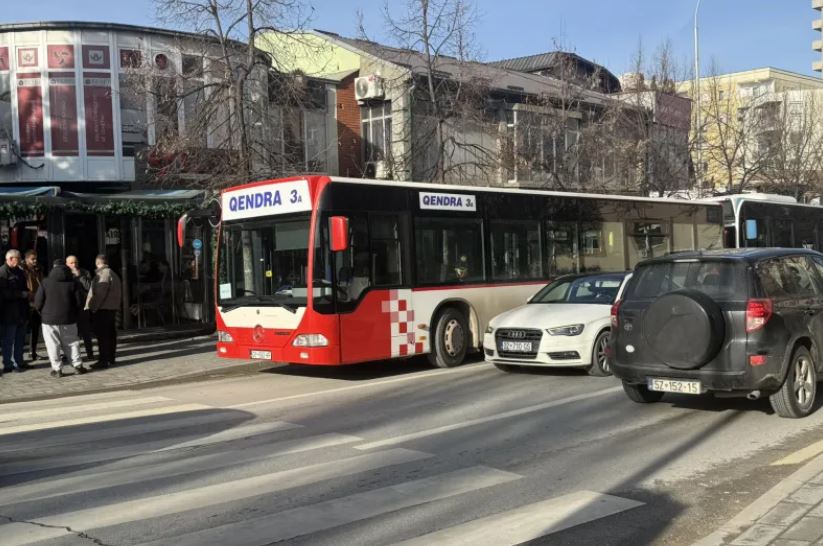 Nëntë ditë pa autobusë në Prishtinë, protesta vazhdon