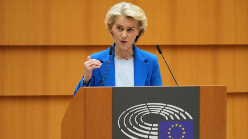 Von der Leyen  Trump nuk duhet të ndërhyjë në demokracinë evropiane