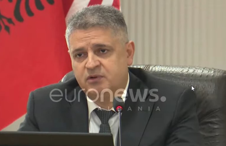 Beteja ime me politikanët  Xholi  Asgjë nuk më ndal në krye të SPAK