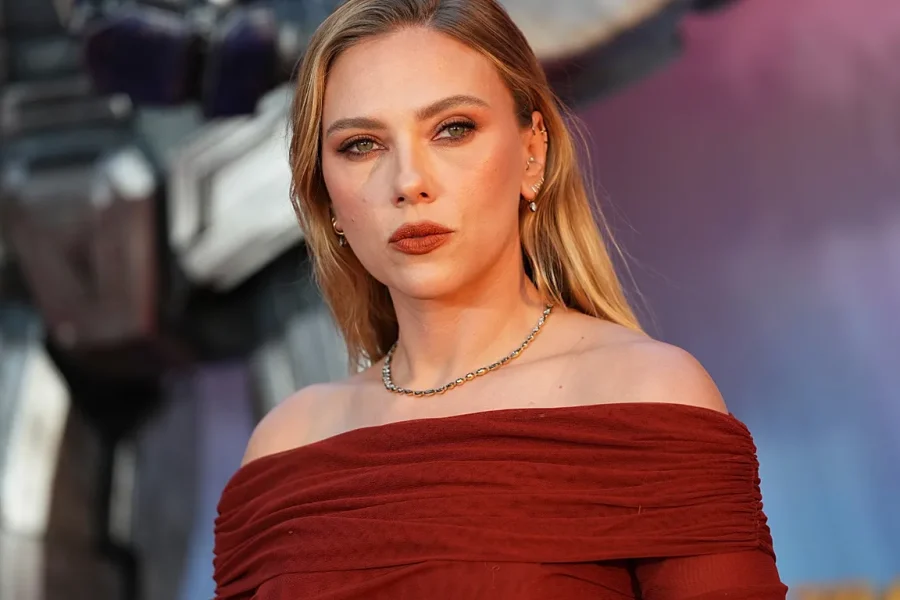 Scarlett Johansson dhe Cate Blanchett midis 800 artistëve që e quajnë trajnimin e inteligjencës artificiale ‘vjedhje’