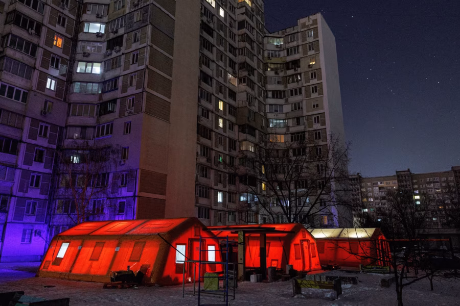 Mijëra familje në Kiev pa energji elektrike pas sulmeve ruse, teksa temperaturat bien nën zero
