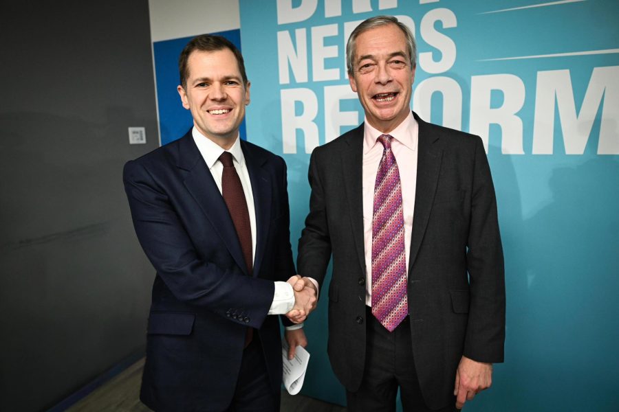 Robert Jenerick shkarkohet nga konservatorët, pritet t’i bashkohet Nigel Farage