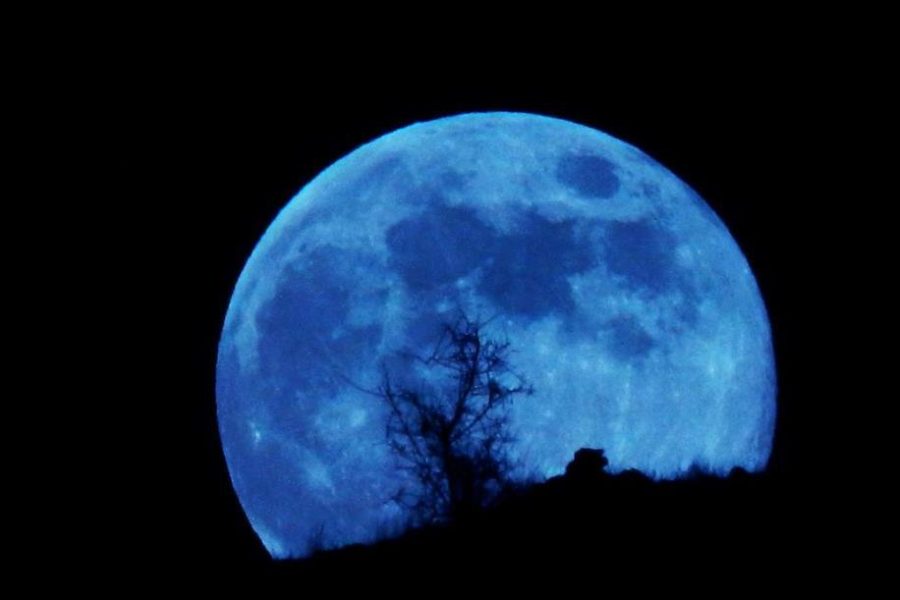 “E hëna blu”, sa i vërtetë është miti si dita më e trishtuar e vitit
