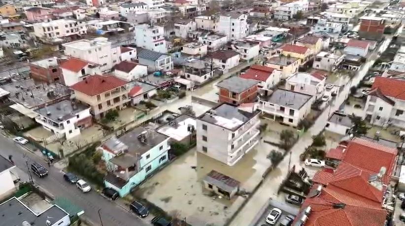 Përmbytjet në Durrës, banorët e Kënetës në protestë! Kërkojnë dëmshpërblim