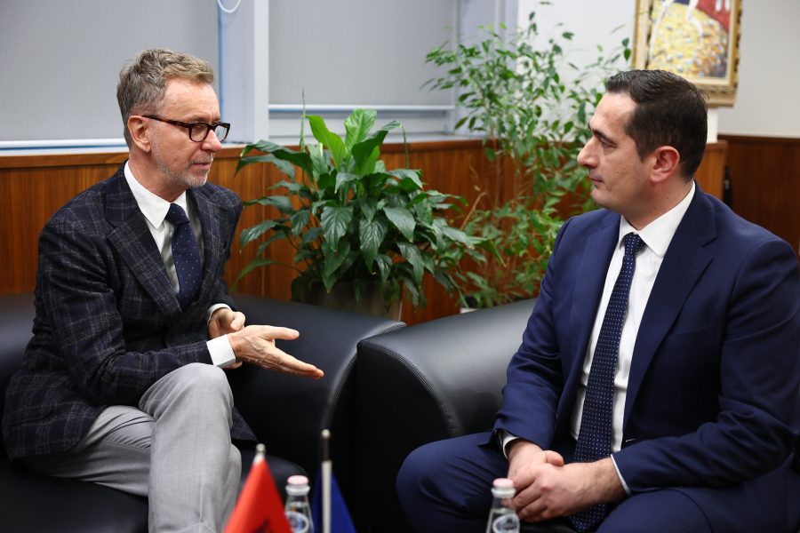 Gonzato takon kreun e SPAK: Lufta kundër korrupsionit, element kyç për integrimin