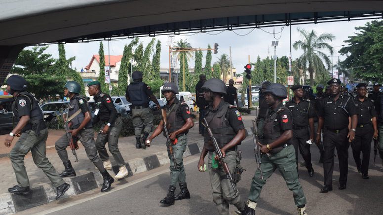 Persona të armatosur sulmojnë policinë, 3 të vdekur në Nigeri