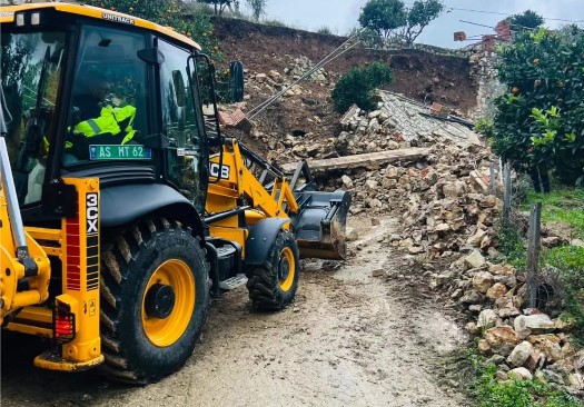 Hapet për qarkullim rruga Potam–Filikur pas reshjeve të dendura