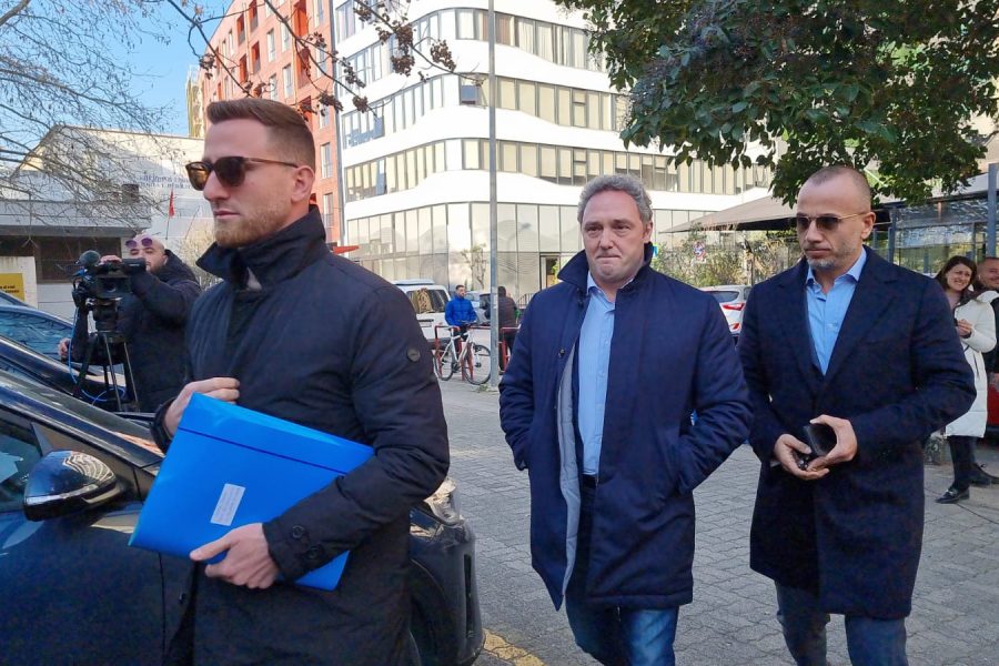Gjyqi ndaj Bardh Spahisë në GJKKO, avokati depoziton një provë të re! SPAK: S’ka lidhje me çështjen