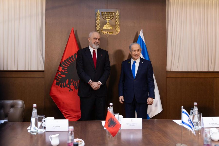 Rama në Izrael, takohet me kryeministrin Benjamin Netanjahu