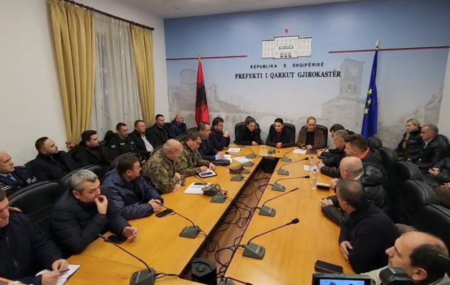 Balluku dhe Kumbaro monitorojnë situatën nga reshjet e shiut në Gjirokastër, pushteti vendor në terren