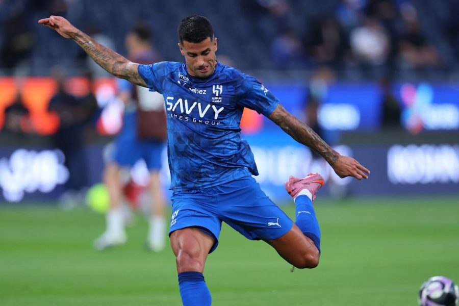 Barcelona rikthen në ekip mbrojtësin Cancelo, Man City synon Guehi