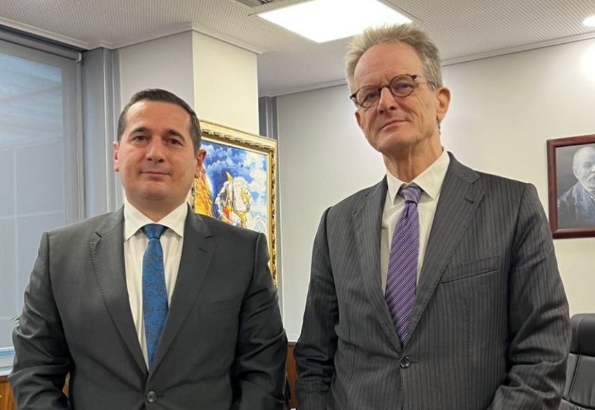 Ambasadori holandez takim me kreun e SPAK: Riafirmojmë mbështetjen tonë për sundimin e Ligjit