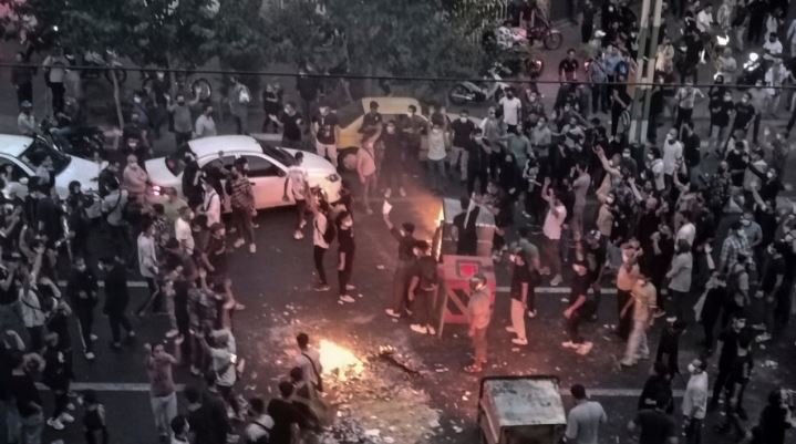 Irani paralajmëron Uashingtonin: Do t’i përgjigjemi çdo sulmi me sulme ndaj Izraelit dhe bazave amerikane