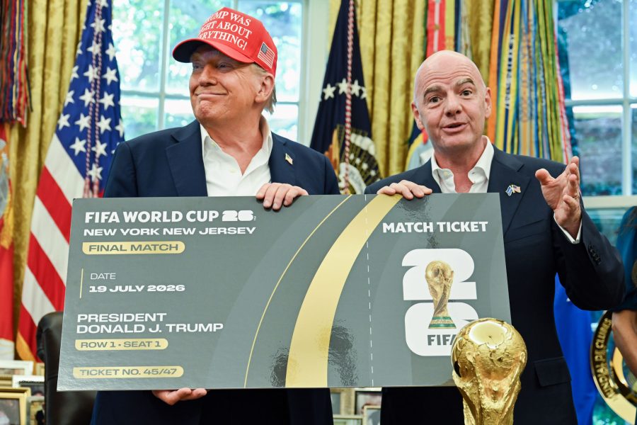 FIFA paralajmëron tifozët për ndalesat e udhëtimit në SHBA