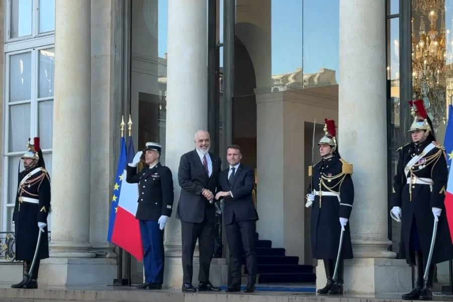 Samiti për Ukrainën, Rama pritet nga Macron në Pallatin Elysee