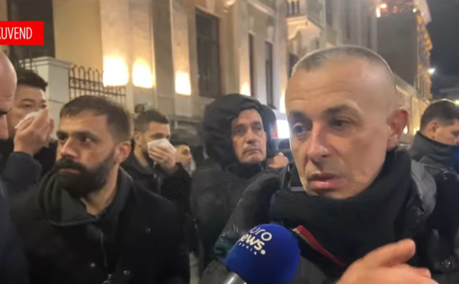 “Protesta është popullore”, deputeti i PD: Tani e ka populli në dorë
