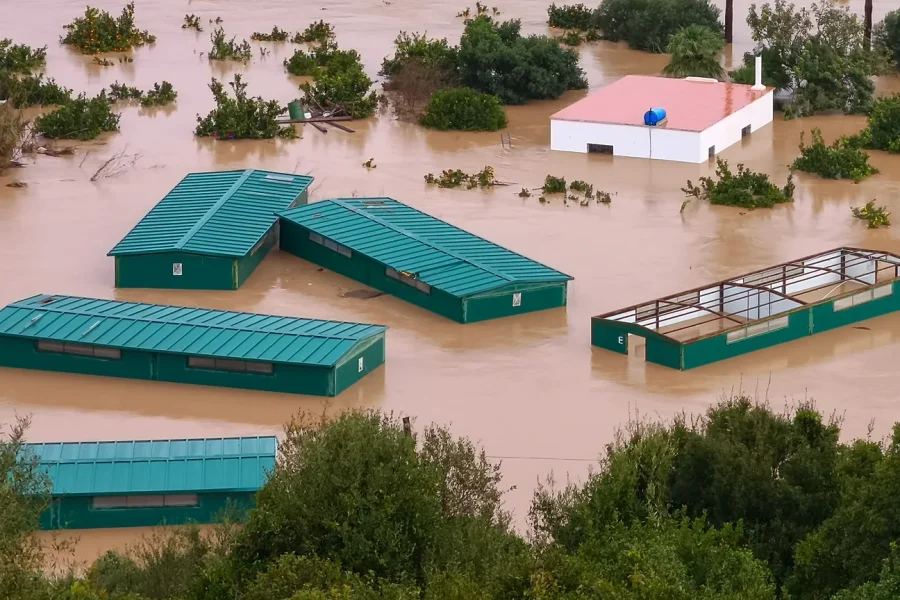 Nga reshje ekstreme shiu në përmbytje, mijëra të evakuuar në Spanjë