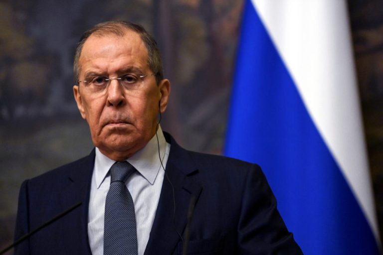 Ministri Lavrov: Lufta e Bidenit në Ukrainë u bë lufta e Trumpit