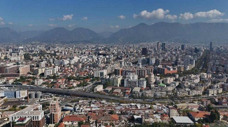 Nis rivlerësimi i pronave me tatim 5%, përfitojnë ata që duan të shesin banesën