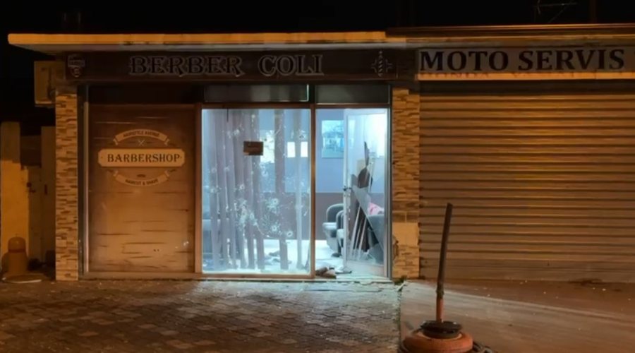 EMRI/ Detaje nga plagosja në Lezhë: 30-vjeçari u qëllua me armë brenda një berberhaneje
