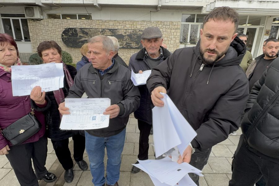 Kundërshtojnë dhënien me qera të pronave të tyre, banorët e Gurasit dalin në protestë