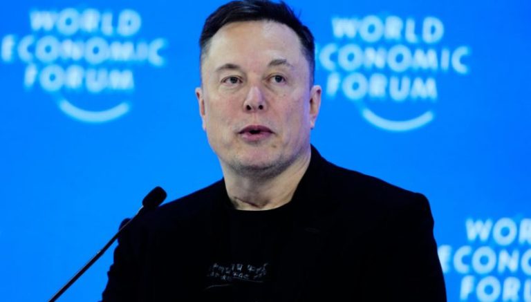 Postimet provokuese të Elon Musk rreth trazirave në Belfast: Është faji i emigrantëve vrasës që presin kokat e njerëzve