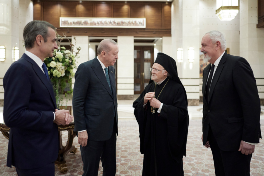 Klimë bashkëpunuese mes udhëheqësit grek dhe turk, Erdogan e quan Mitsotakis “mik të dashur”