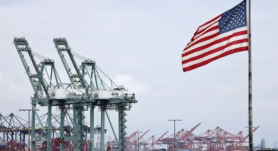 Hyjnë në fuqi tarifat globale të Trump me 10%