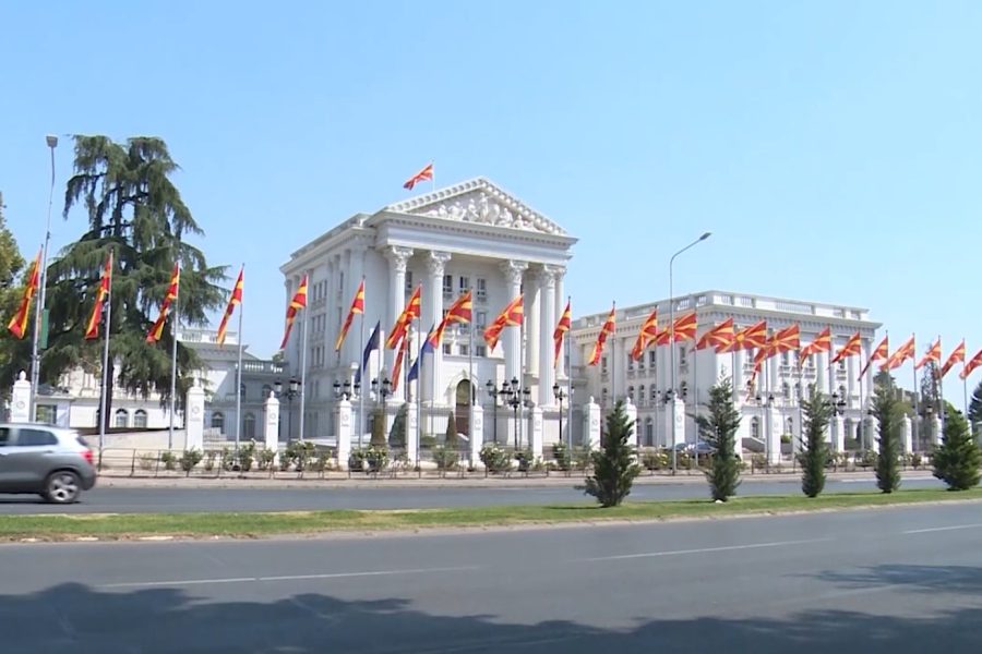 LSM propozon ulje 80% të pagave të funksionarëve, baza të jetë paga minimale