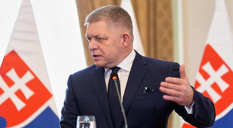 Sllovakia kërcënon të ndërpresë furnizimin e energjisë për Ukrainën pas ndërprerjes së naftës ruse