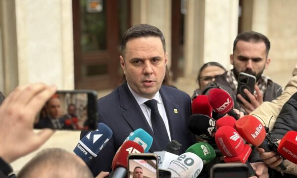 Abdixhiku pas takimit me Kurtin: Dy rrugë për zgjedhjen e Presidentit