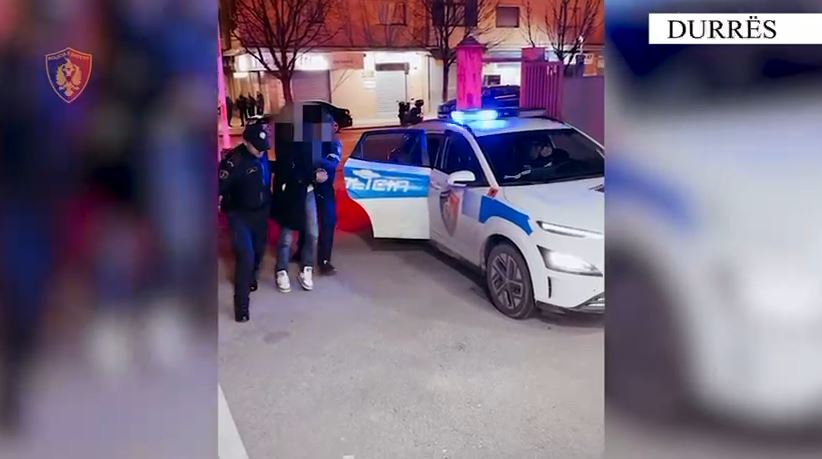 Vodhi produkte në një farmaci, arrestohet 44-vjeçari në Durrës