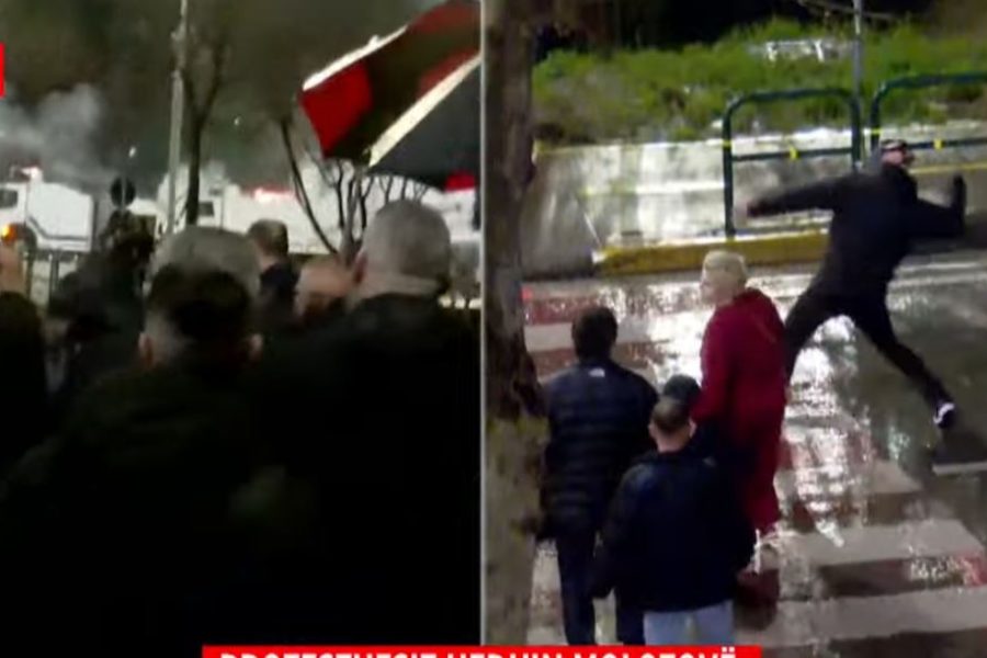 Tensione te kryeqëzimi i rrugës së Elbasanit, merr flakë makina e ujit! Kundërpërgjigjet policia
