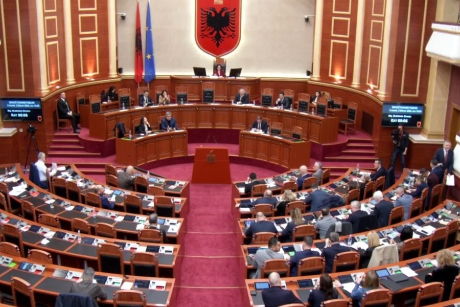 Miratohet propozimi i PS, hiqet nga rendi i ditës ndryshimi i formulës së Komisionit të Reformës Territoriale