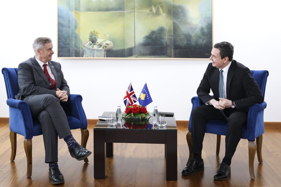 Formimi i qeverisë së re, Hargreaves: Anglia pret angazhim nga Kosova në dialogun e BE-së