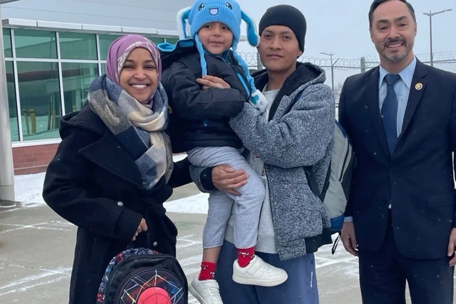 U arrestuan nga ICE, 5-vjeçari Liam dhe babai i tij lirohen! Kthehen në shtëpi në Minneapolis