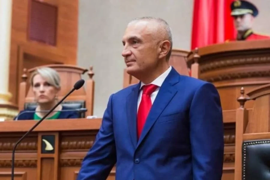 Meta shpërndan videon nga qelia: Si i thirra qenushët e Sorosit të votonin Reformën në Drejtësi