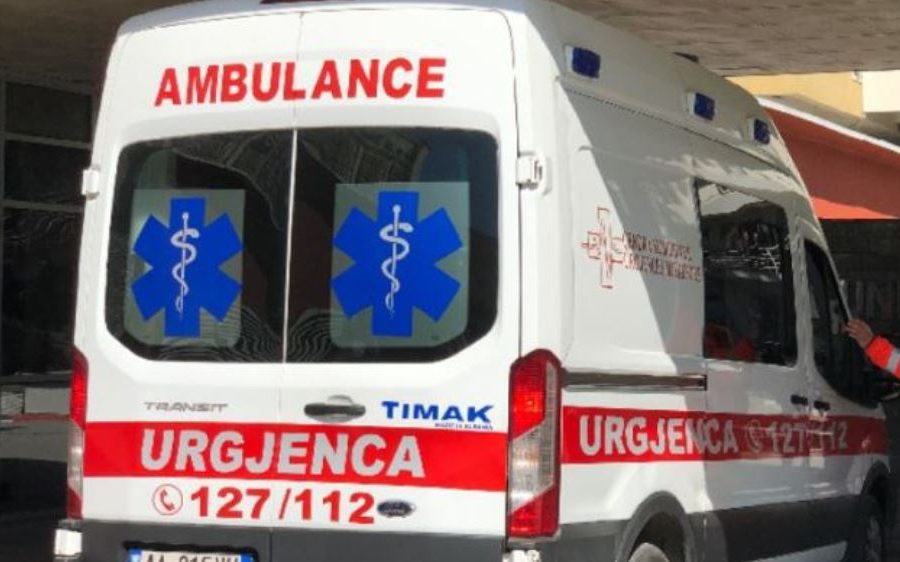 Aksident i rëndë në Tiranë, makina përplas për vdekje 7-vjeçarin, shoferi largohet nga vendngjarja
