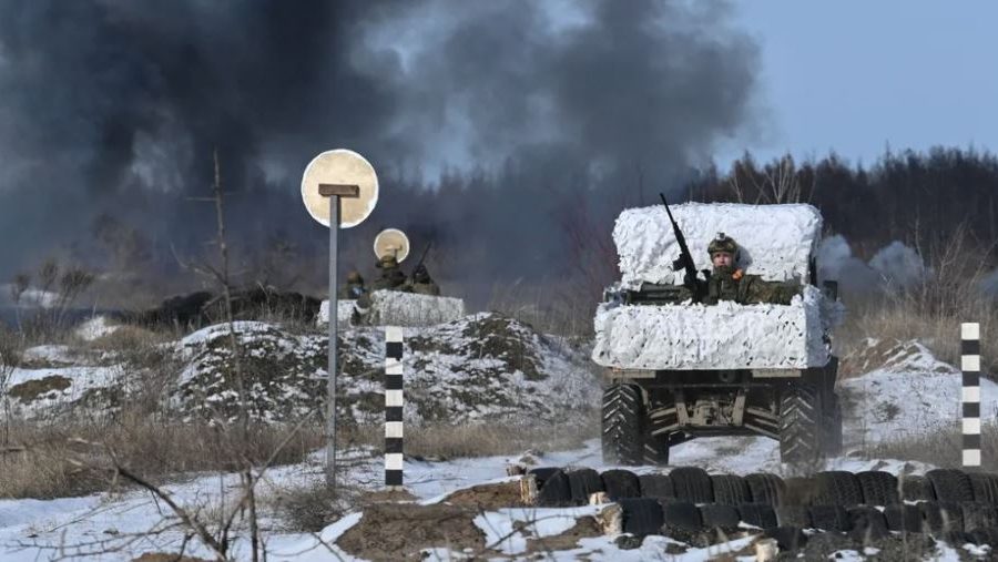 Ukraina sulmon fabrikën ruse të pajisjeve të raketave